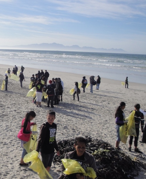world oceans day - beach clean-up -2