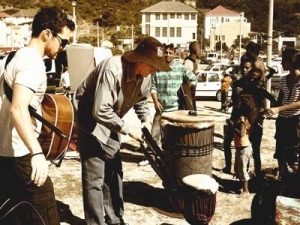 Muizenberg surfers clean up beach in one hour