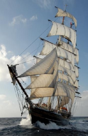 Darwin sails again for science 