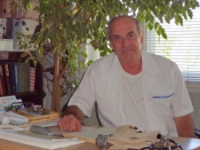 Doctor finds Midas Touch for back pain